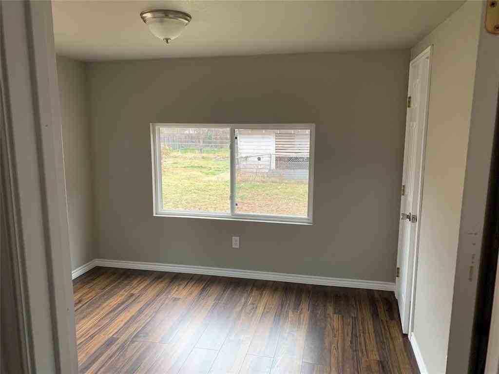 791 W Long St - Photo 5 of 10
