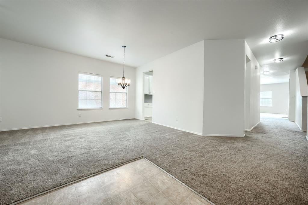 3121 Grant St - Photo 4 of 35
