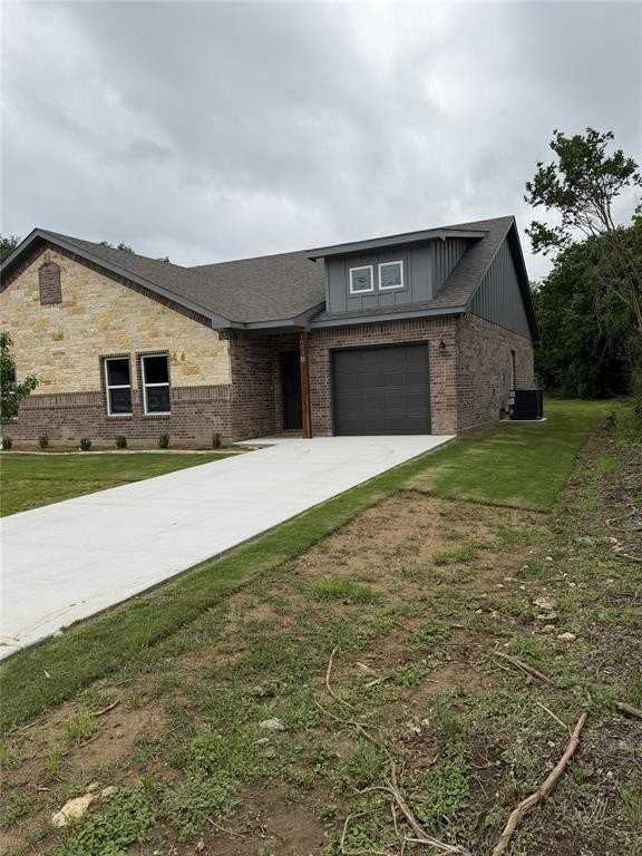 1005 Grandbury Street #A - Photo 3 of 14