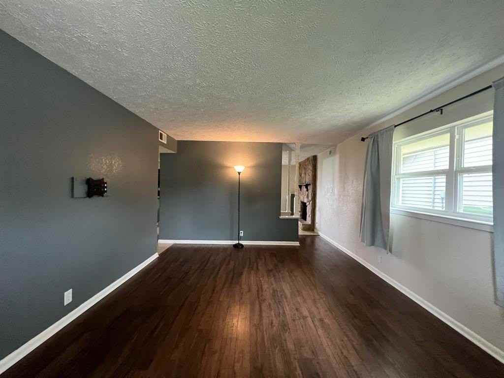 344 S Shore Pl - Photo 3 of 38