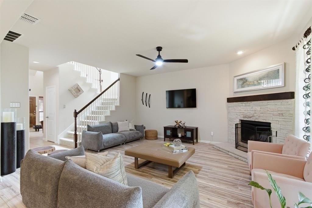 10537 Matador Dr - Photo 4 of 39
