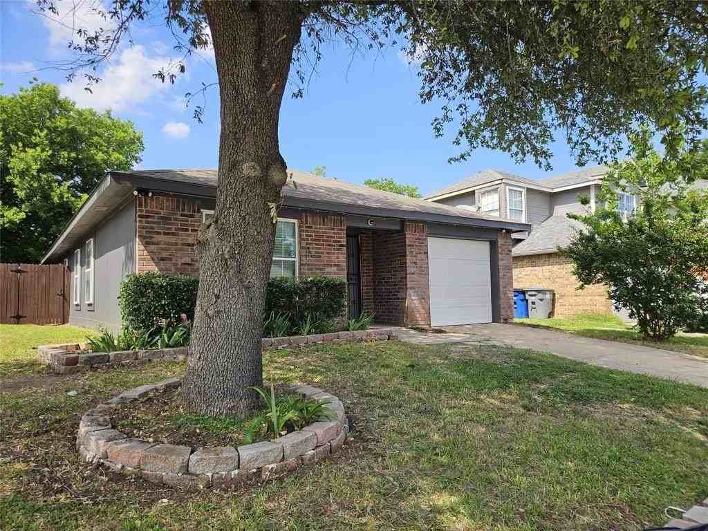 9431 Jill Ln - Photo 2 of 17