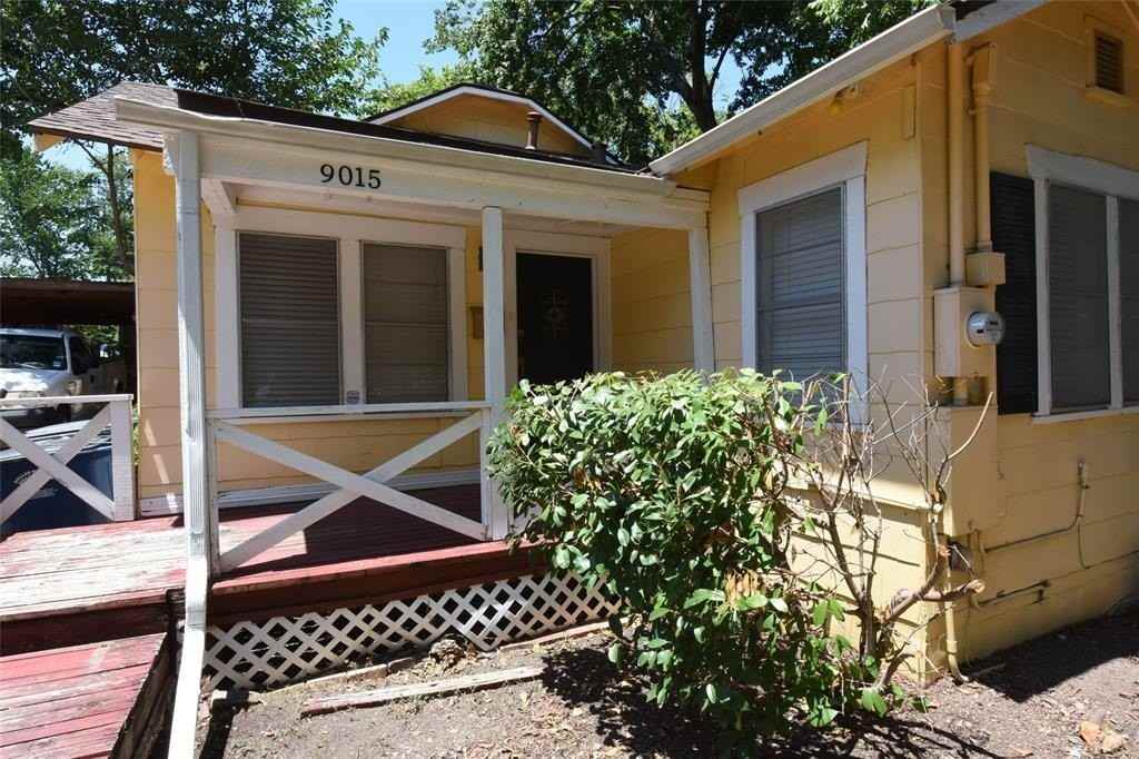 9015 San Leandro Dr - Photo 2 of 17