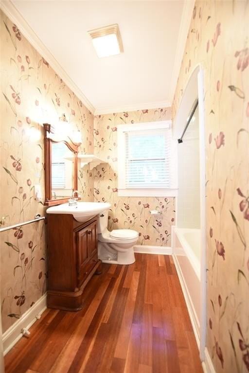 9015 San Leandro Dr - Photo 6 of 17
