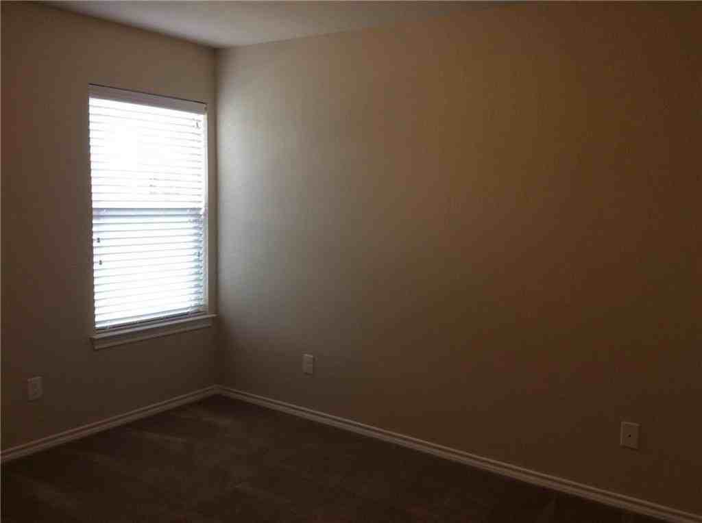 2824 Stonewall Ln - Photo 7 of 14