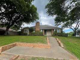 featured image of 407 Hillcroft Cir
