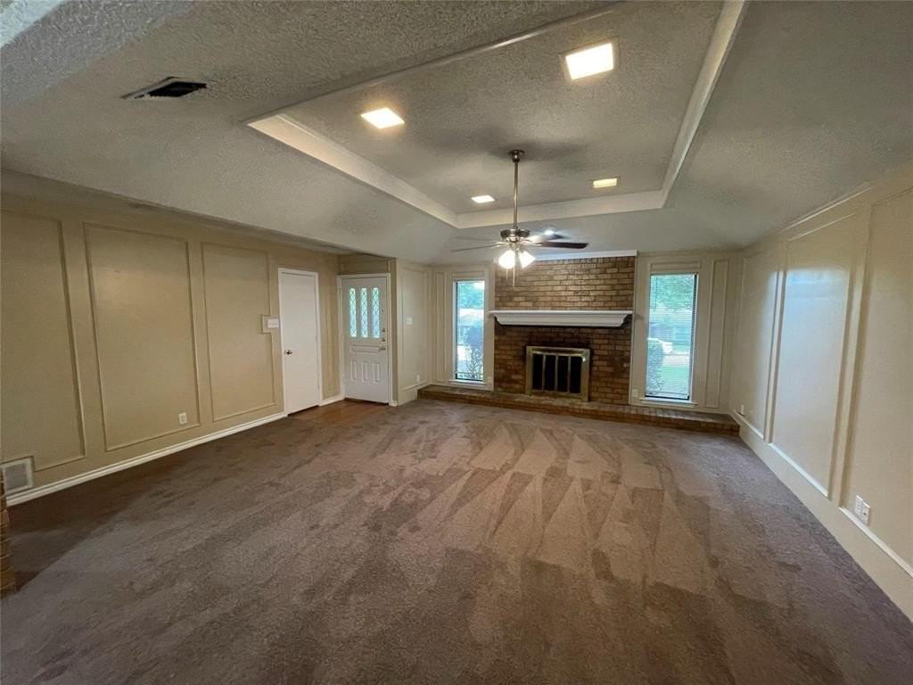 407 Hillcroft Cir - Photo 3 of 11