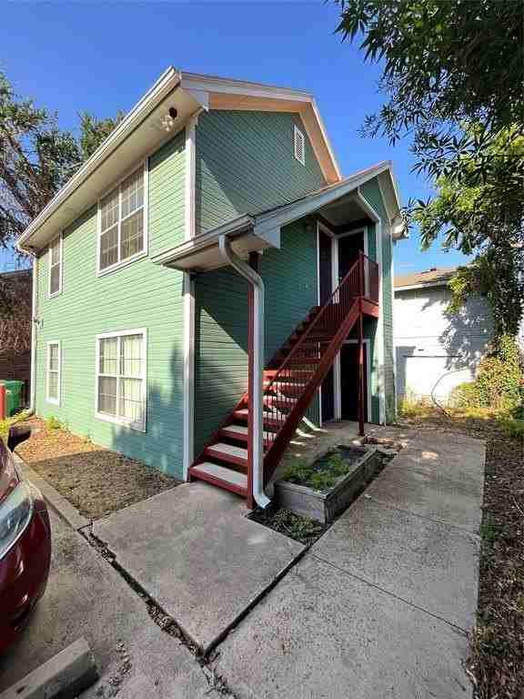 219 Bryan St #100 - Photo 3 of 14