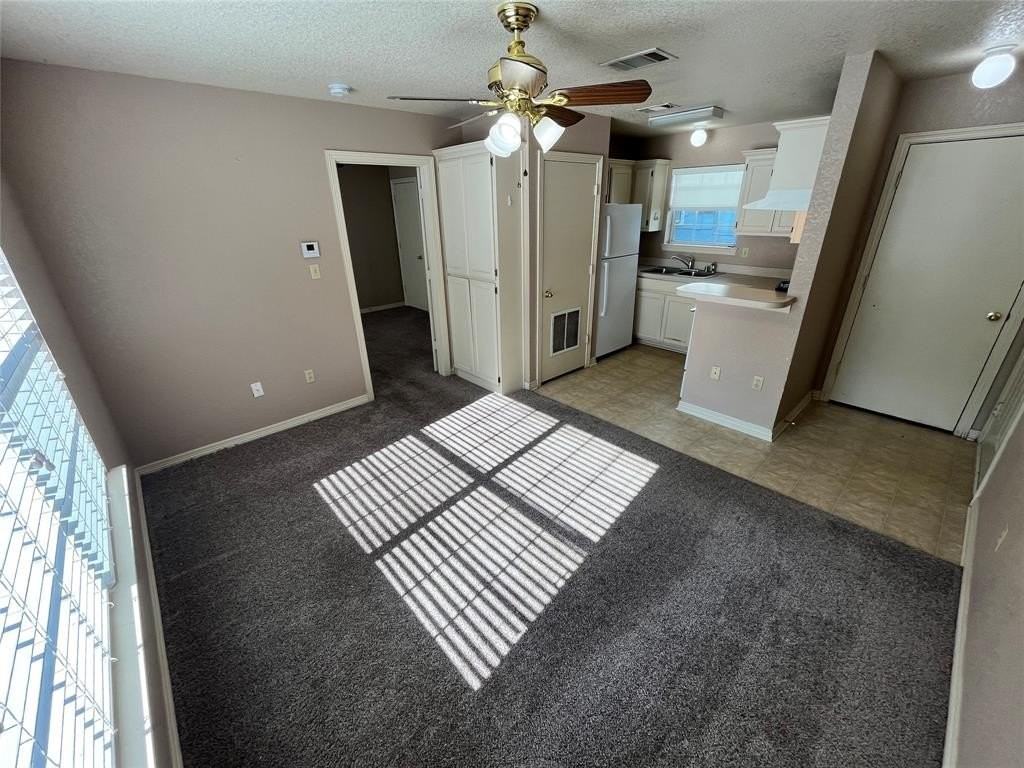 219 Bryan St #100 - Photo 4 of 14