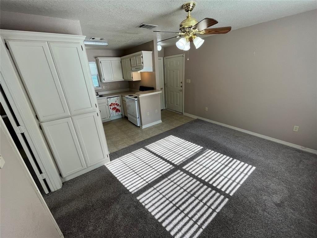 219 Bryan St #100 - Photo 5 of 14