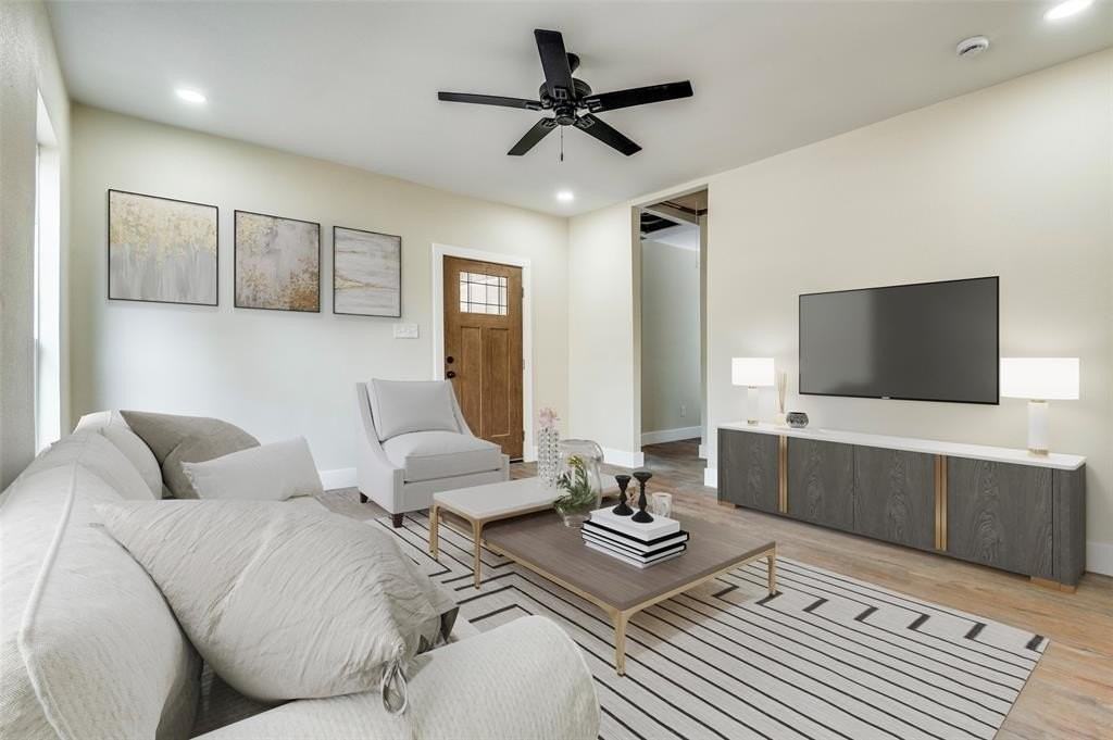 522 Griffith Ave - Photo 4 of 18