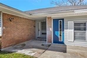 331 Merribrook Trl - Photo 3 of 32