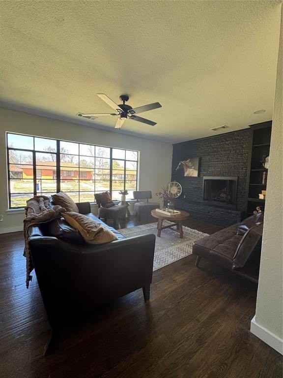 2622 Wynnewood Dr - Photo 2 of 23