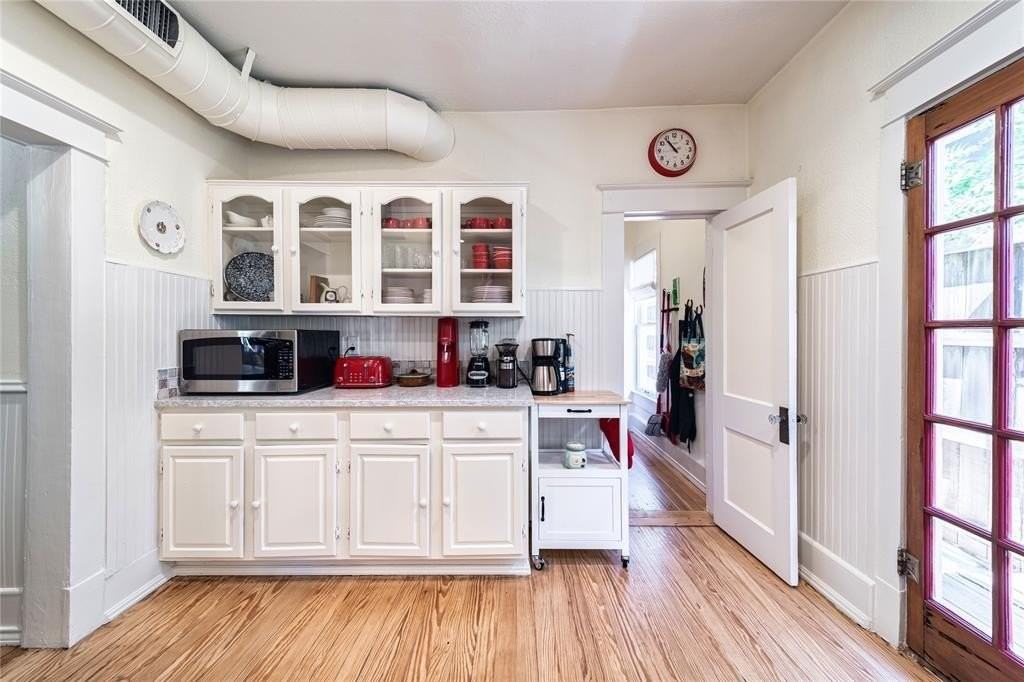 215 S Montclair Ave - Photo 7 of 26