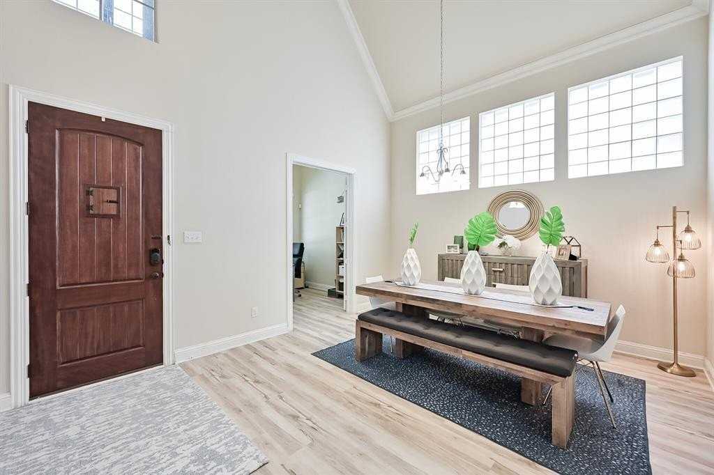 8321 Inverness - Photo 3 of 39