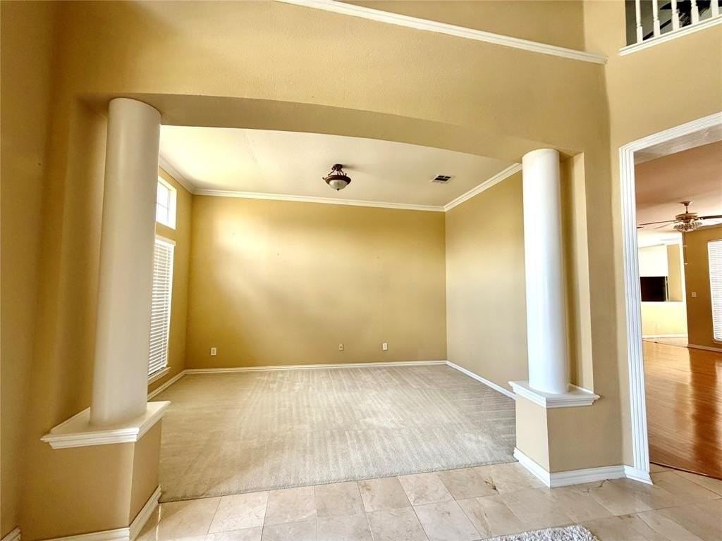 525 Salisbury Dr - Photo 6 of 38