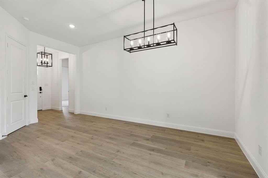 5405 Bardwell Dr - Photo 5 of 22