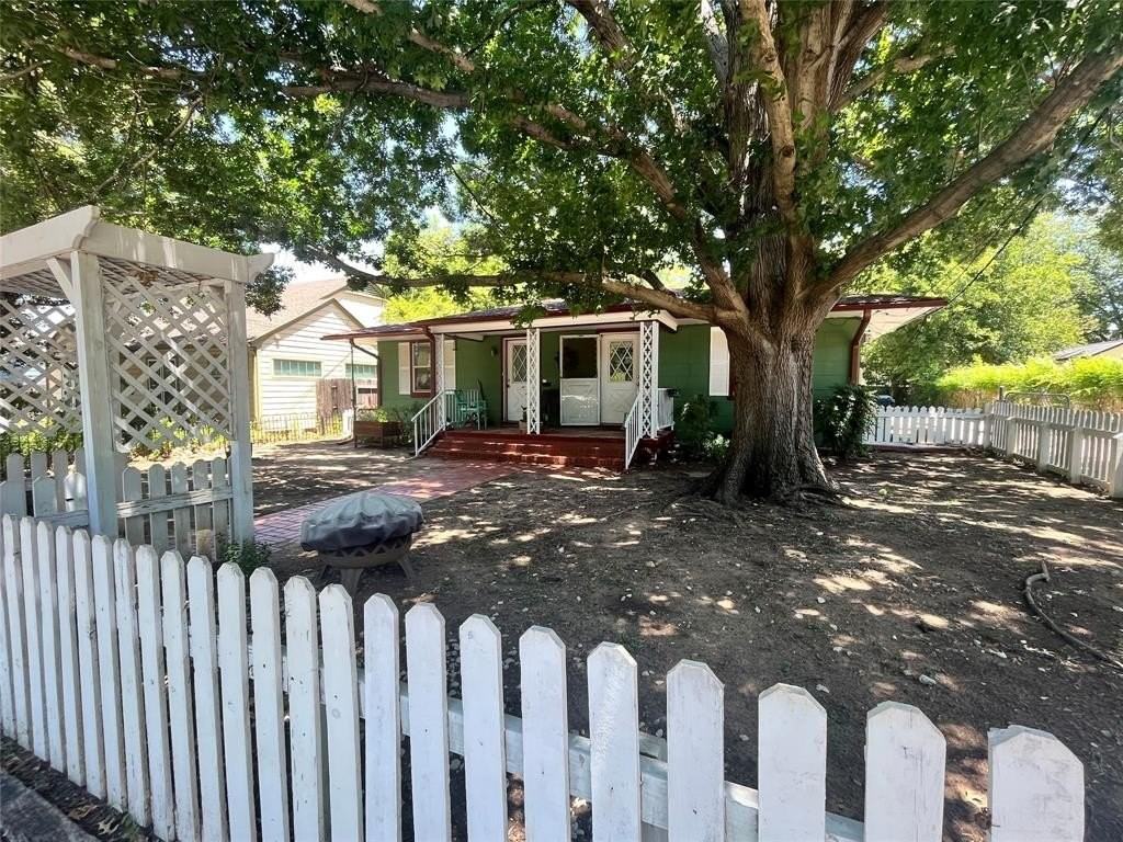 414 Marietta St - Photo 2 of 15