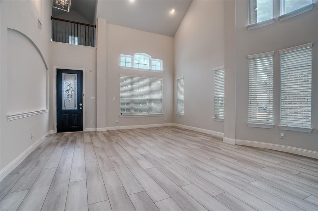 2811 Killdeer Trl - Photo 3 of 36