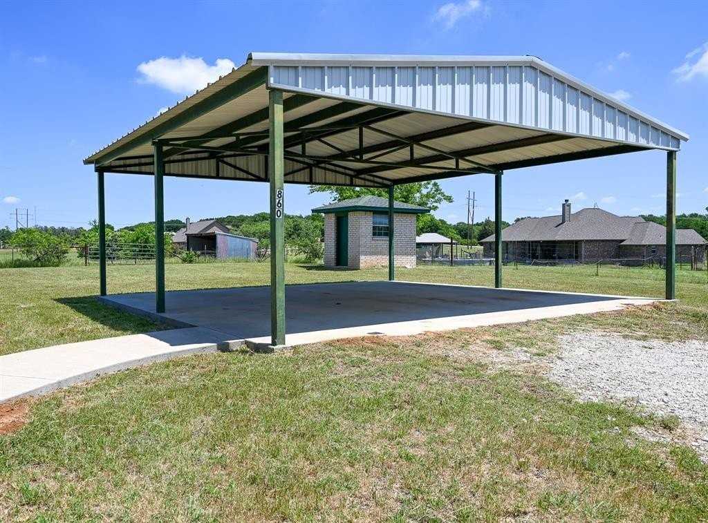 860 County Road 4270 - Photo 3 of 16