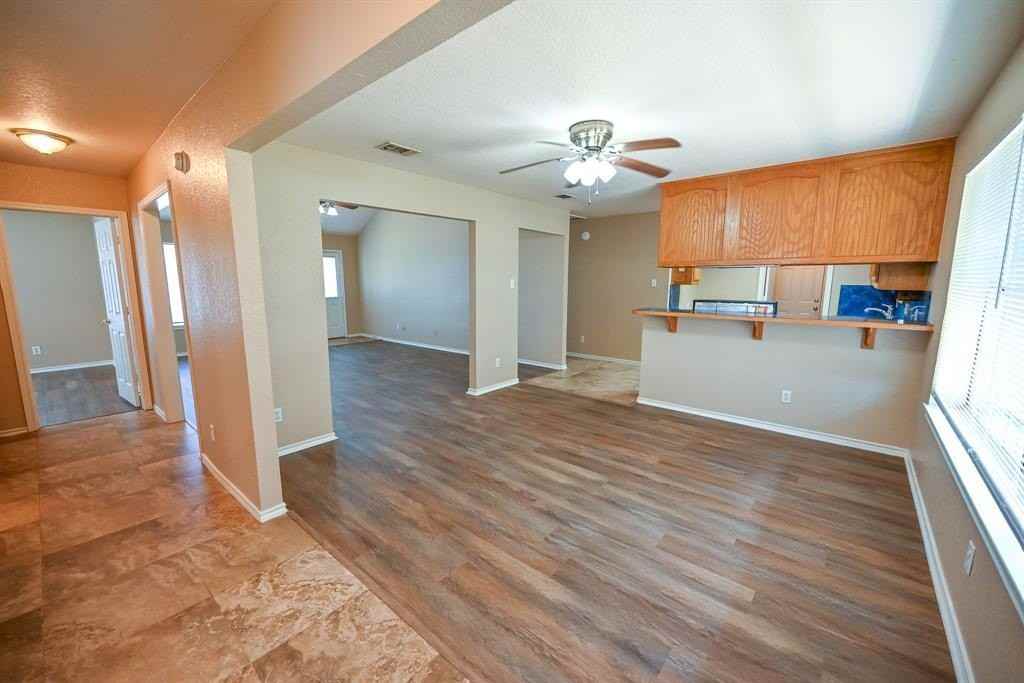 860 County Road 4270 - Photo 4 of 16