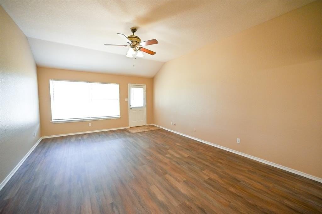 860 County Road 4270 - Photo 7 of 16