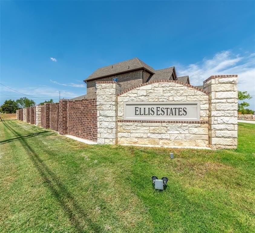 504 Ellis Place Dr - Photo 3 of 30