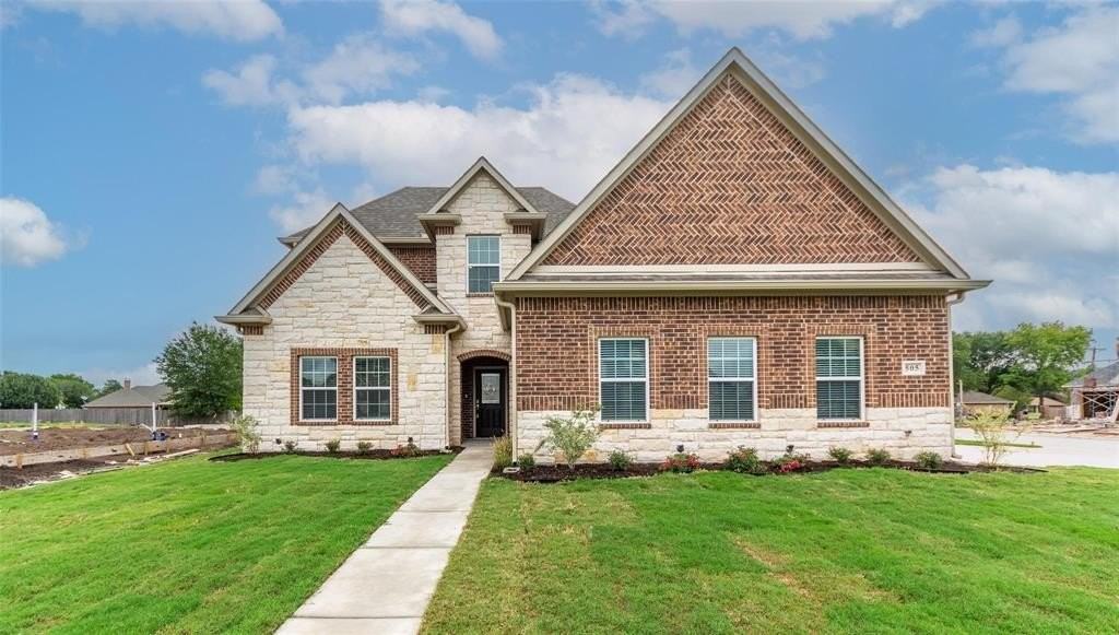 505 Ellis Place Dr - Photo 2 of 40