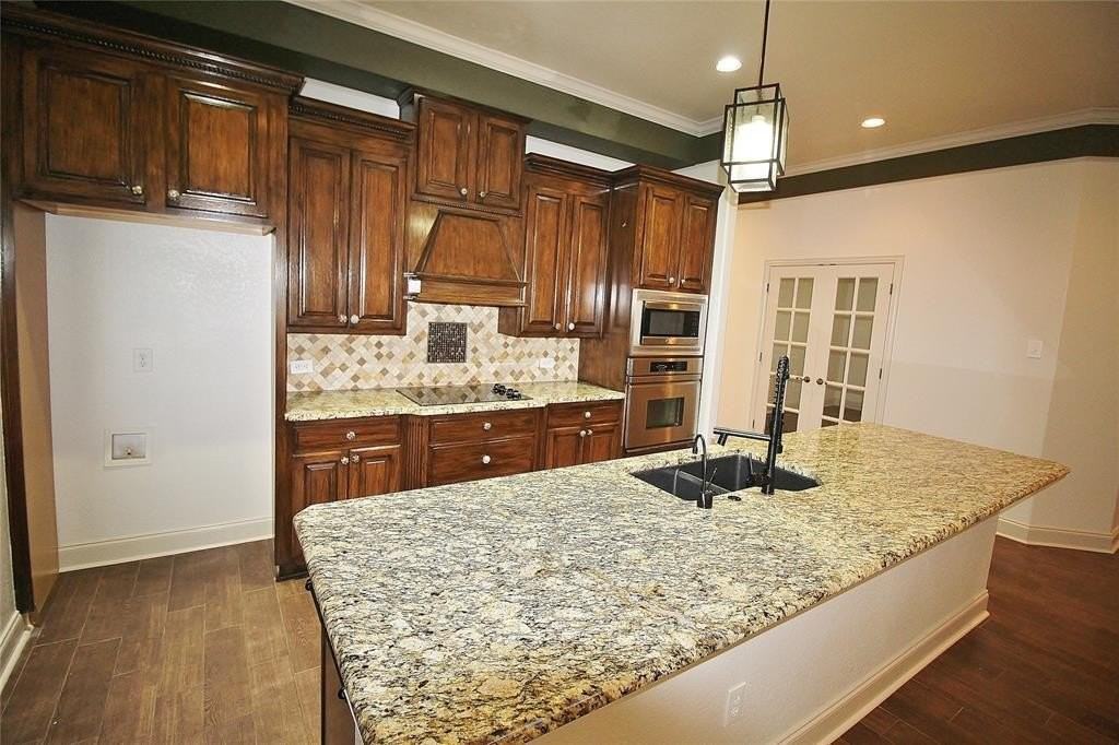 1803 Masters Dr - Photo 6 of 31