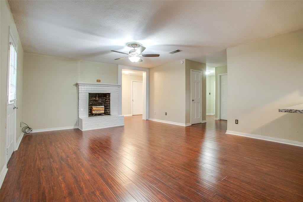 101 Teakwood Dr - Photo 7 of 26