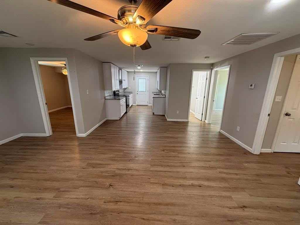 923 Linn St - Photo 3 of 14