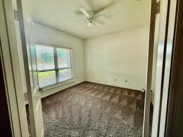 1401 Elkford Ln - Photo 7 of 12