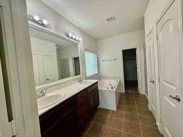 1401 Elkford Ln - Photo 7 of 11