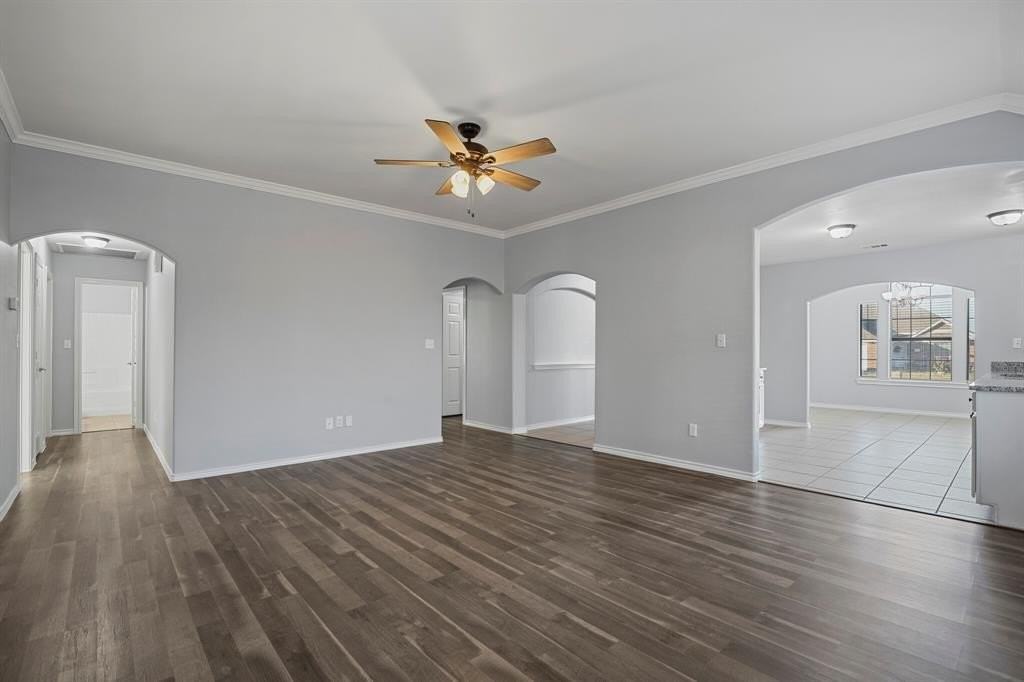 119 Magnolia St - Photo 5 of 25