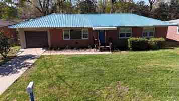 featured image of 204 Dixie Dr