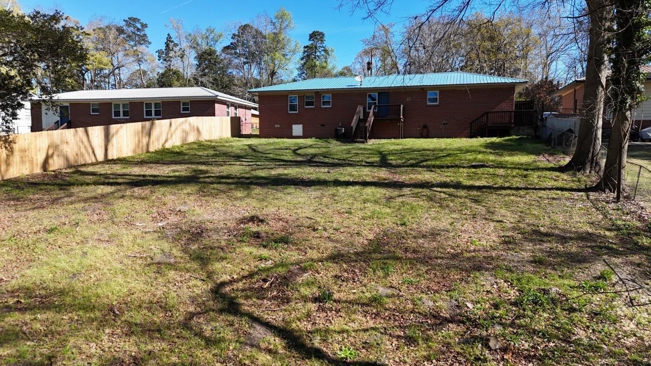 204 Dixie Dr - Photo 4 of 19