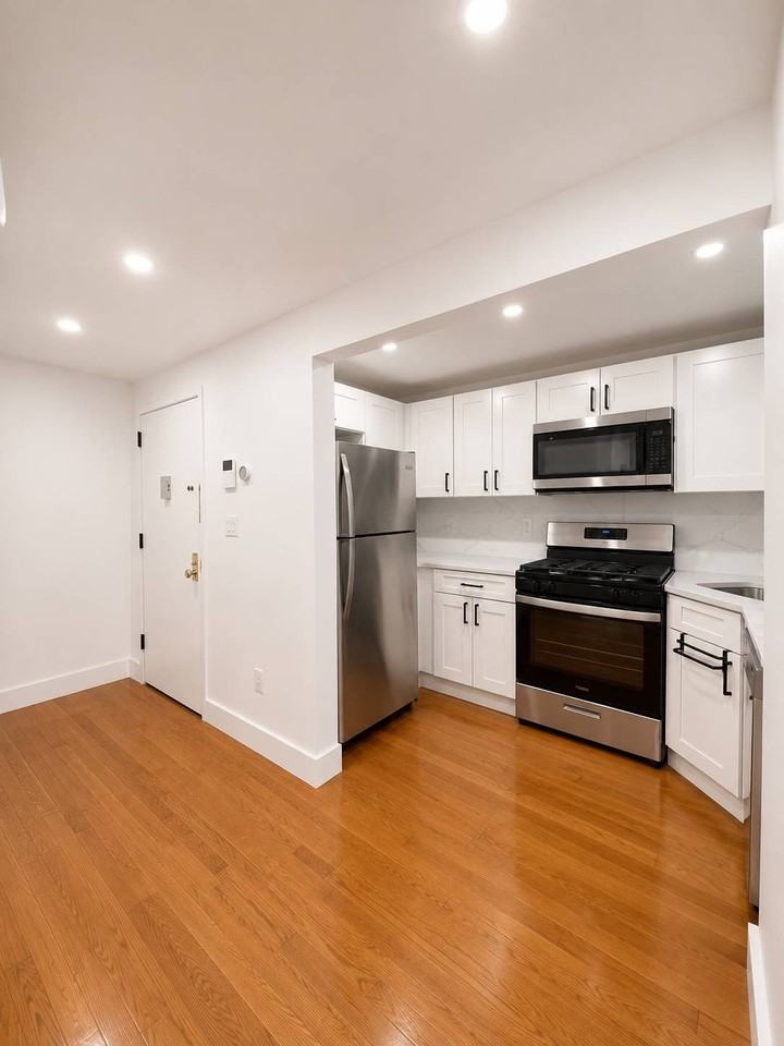 69 6th Ave #2 - Photo 3 of 19
