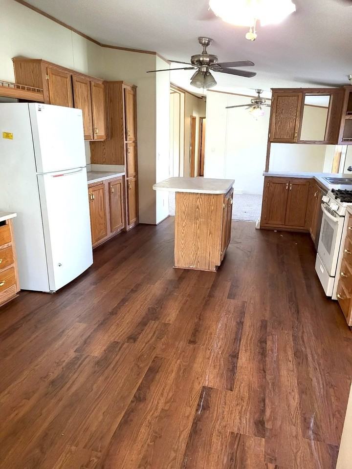 1856 Armstrong Blvd #29 - Photo 6 of 13