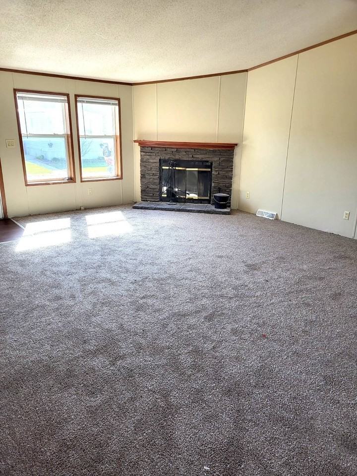 1856 Armstrong Blvd #29 - Photo 7 of 13
