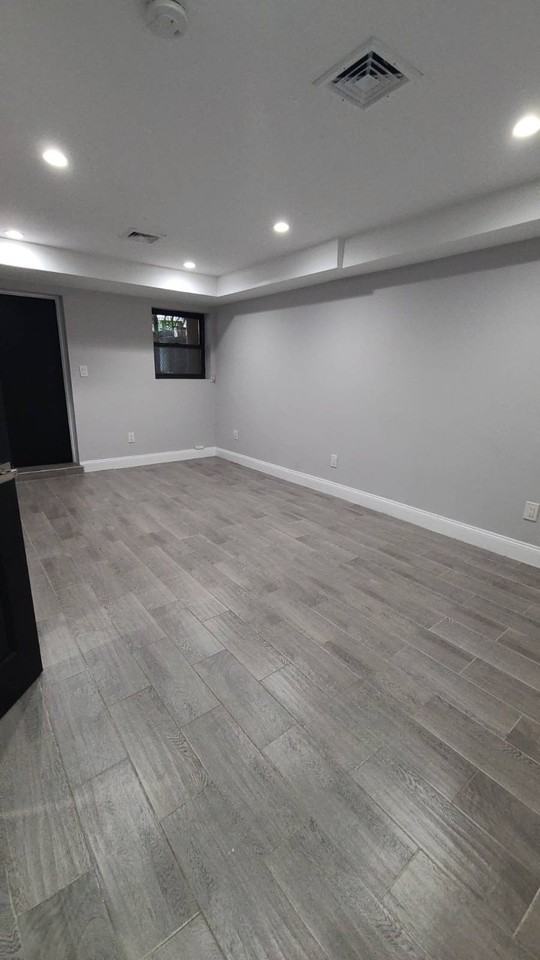 5556 Whitty Ln - Photo 6 of 15