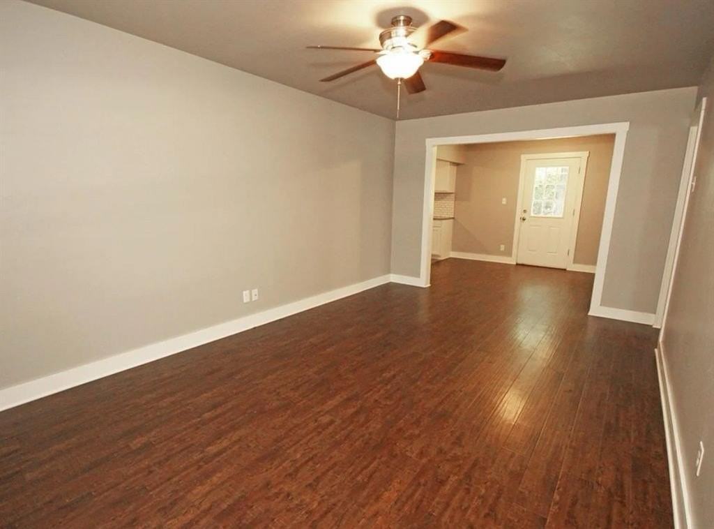 1205 W Brooks St - Photo 3 of 11