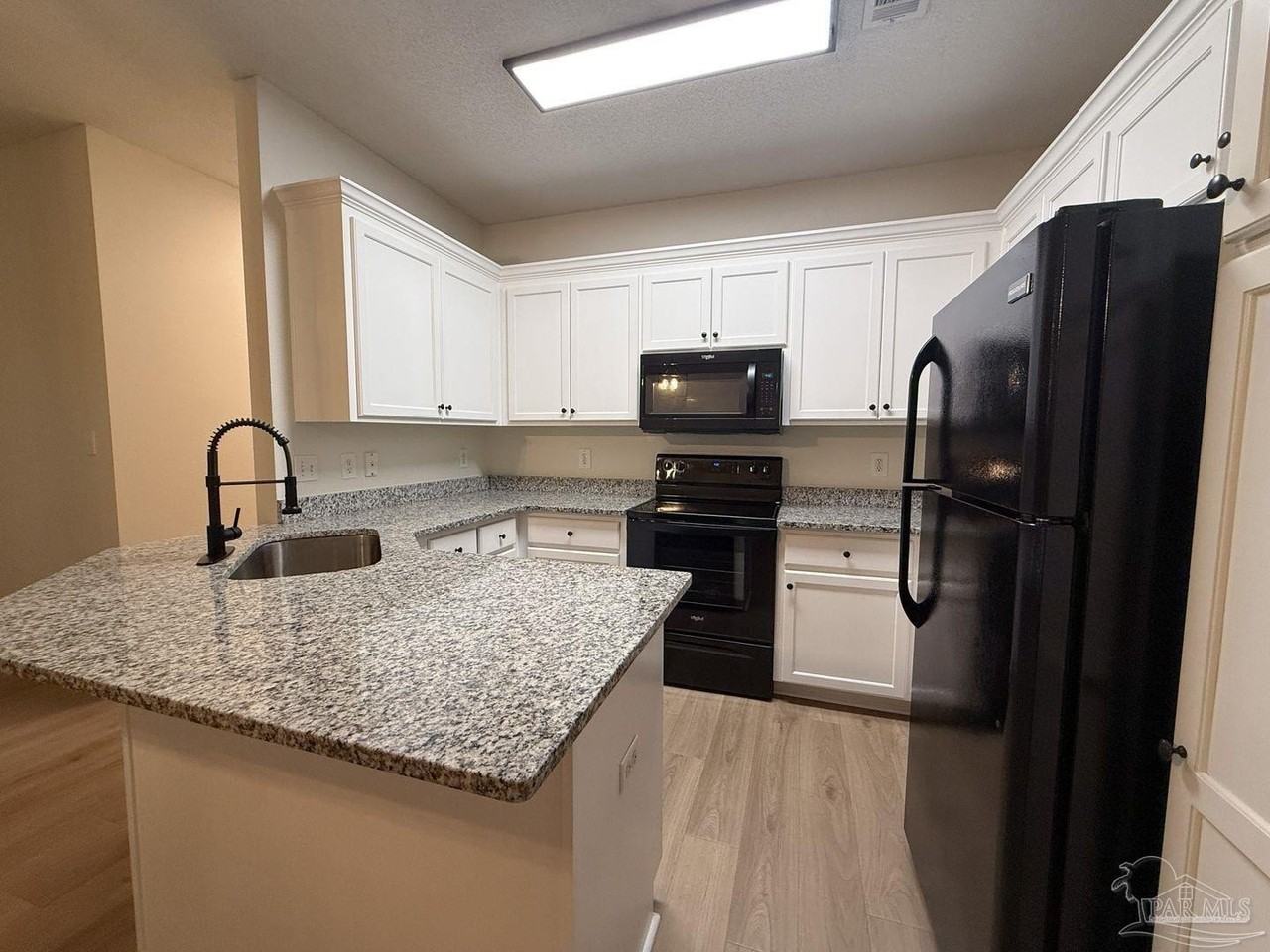 3227 E Gonzalez St - Photo 3 of 21