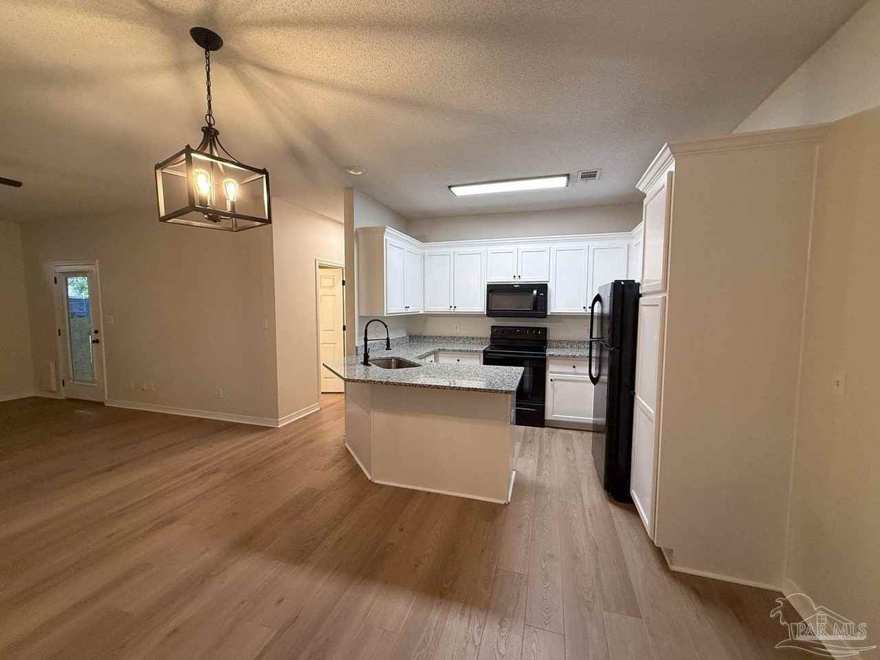 3227 E Gonzalez St - Photo 5 of 21