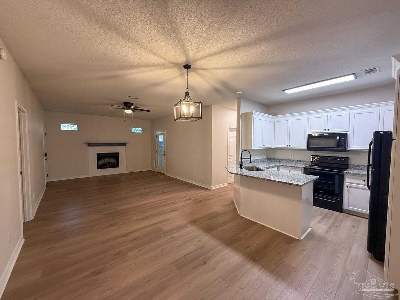 3227 E Gonzalez St - Photo 6 of 21