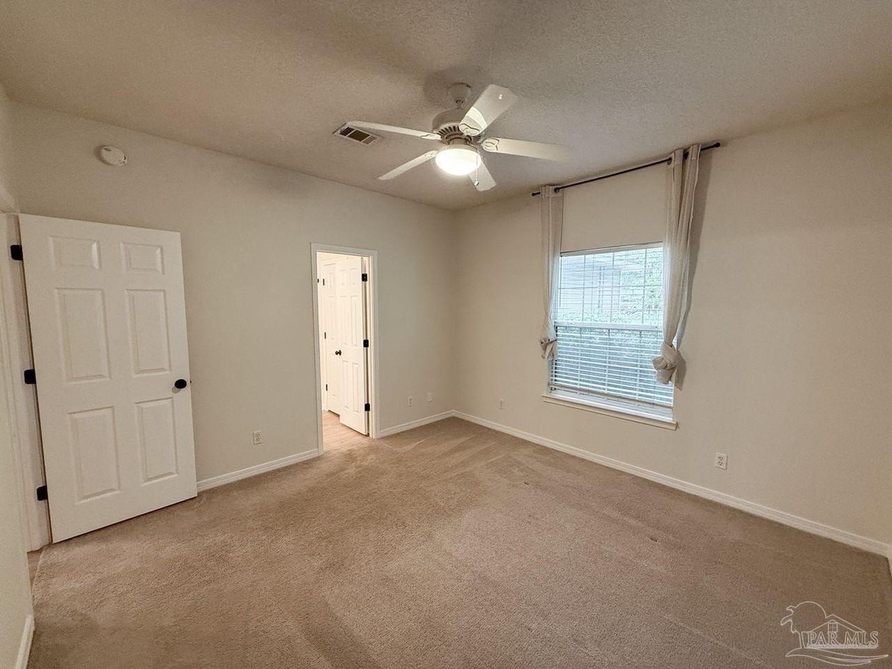 3227 E Gonzalez St - Photo 7 of 21