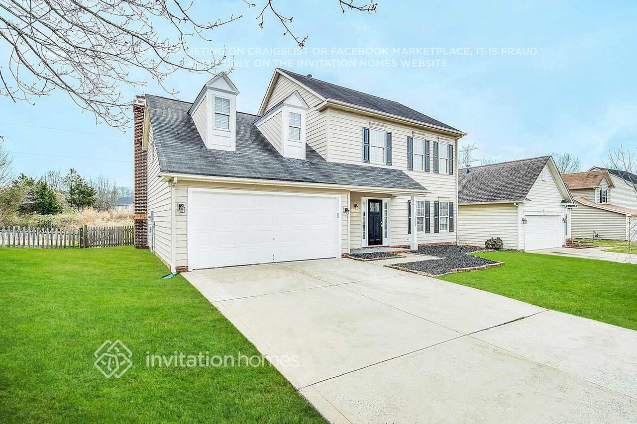 7029 Honey Tree Ln - Photo 2 of 30