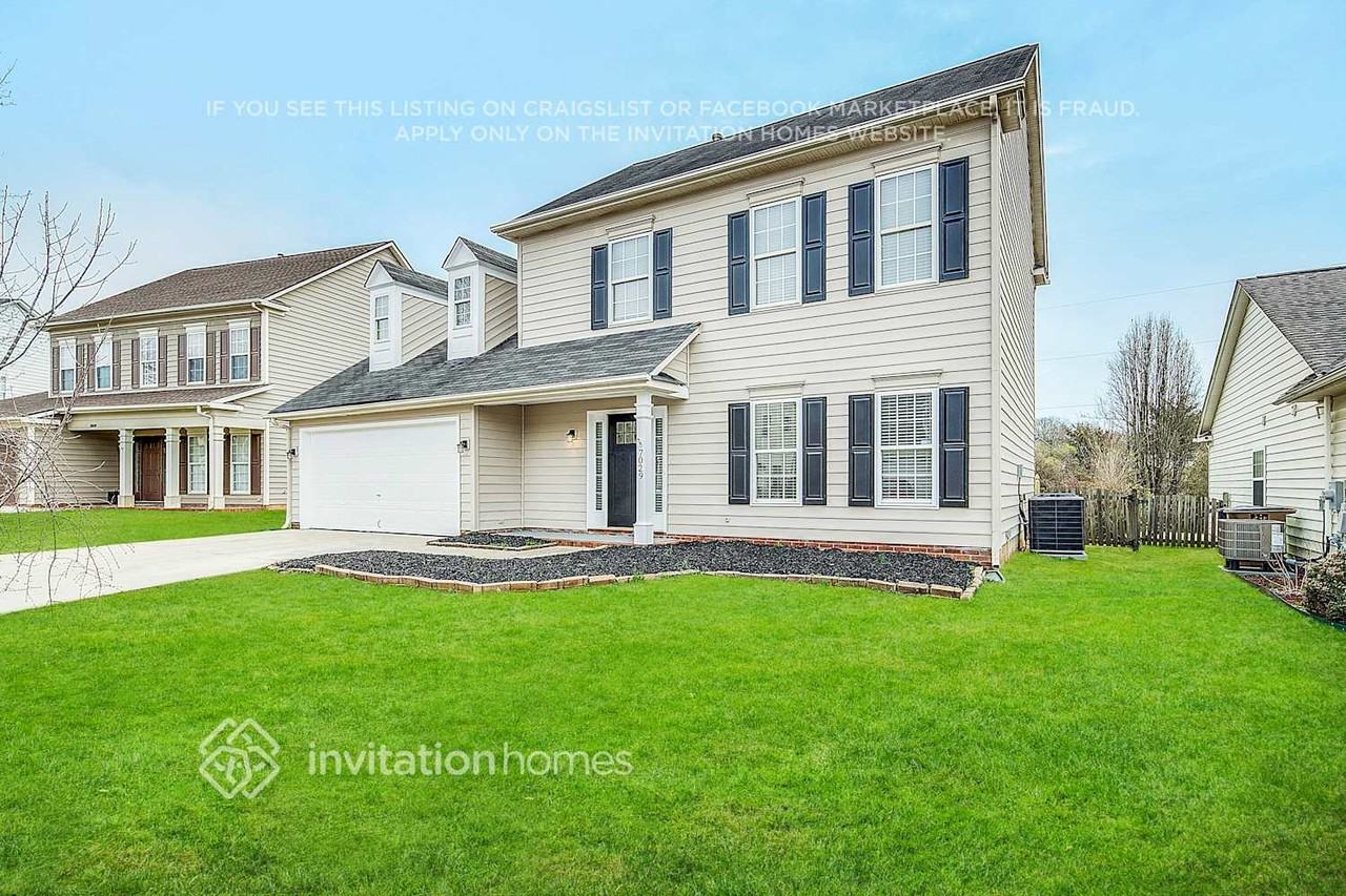 7029 Honey Tree Ln - Photo 3 of 30