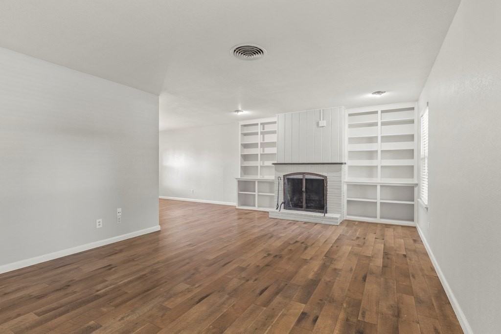 2519 Stanolind Ave - Photo 7 of 26