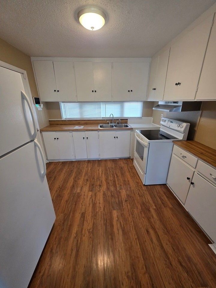 3311 Storey Ave - Photo 6 of 23