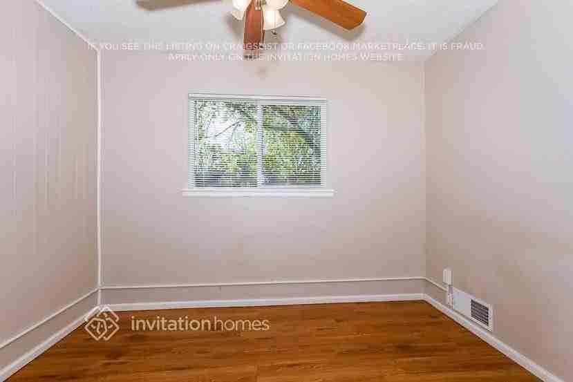 9301 Lillian Ln - Photo 7 of 21